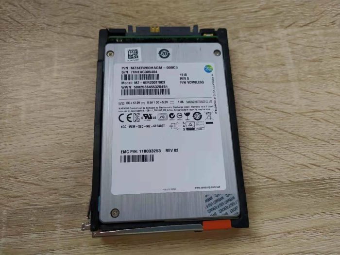 Samsung 200GB SAS SSD 2.5â€ -Inch EMC Solid State Drive /B6 - Image 2